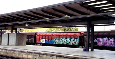 Graffiti Train - Photo by ZUGZWANG - hark