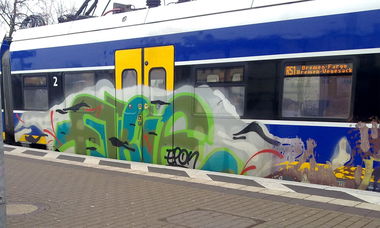Graffiti Train - Photo by ZUGZWANG