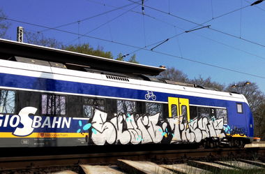 Graffiti Train - Photo by ZUGZWANG (2018)