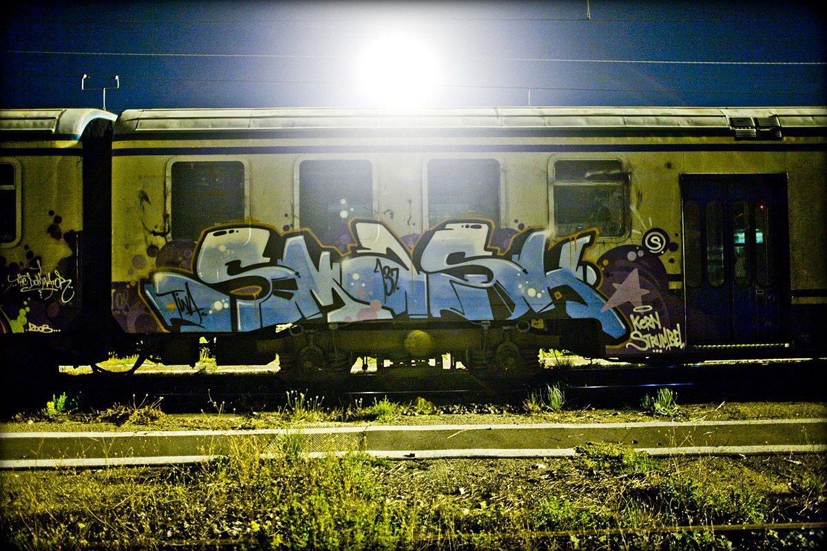 Graffiti Train - Photo by ZUGZWANG - smash, 137