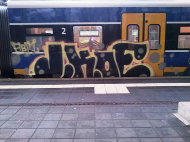Graffiti Train - Photo by ZUGZWANG - abm, bremerhaven, 27 (2014)