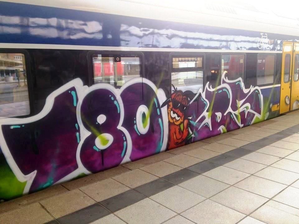 Graffiti Train - Photo by ZUGZWANG - 180, crew, bremen