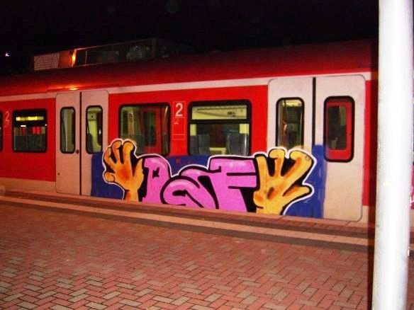 Graffiti Train - Photo by ZUGZWANG - dsf