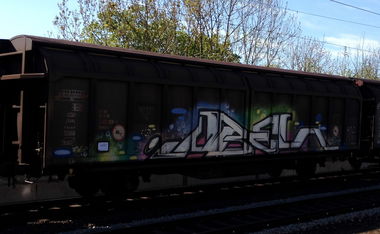 Graffiti Train - Photo by ZUGZWANG