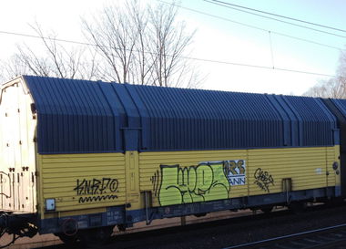 Graffiti Train - Photo by ZUGZWANG
