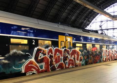 Graffiti Train - Photo by ZUGZWANG - siet, lynoe (2017)
