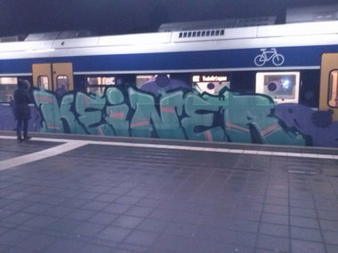 Graffiti Train - Photo by ZUGZWANG - keiner, bremerhaven, 27 (2014)