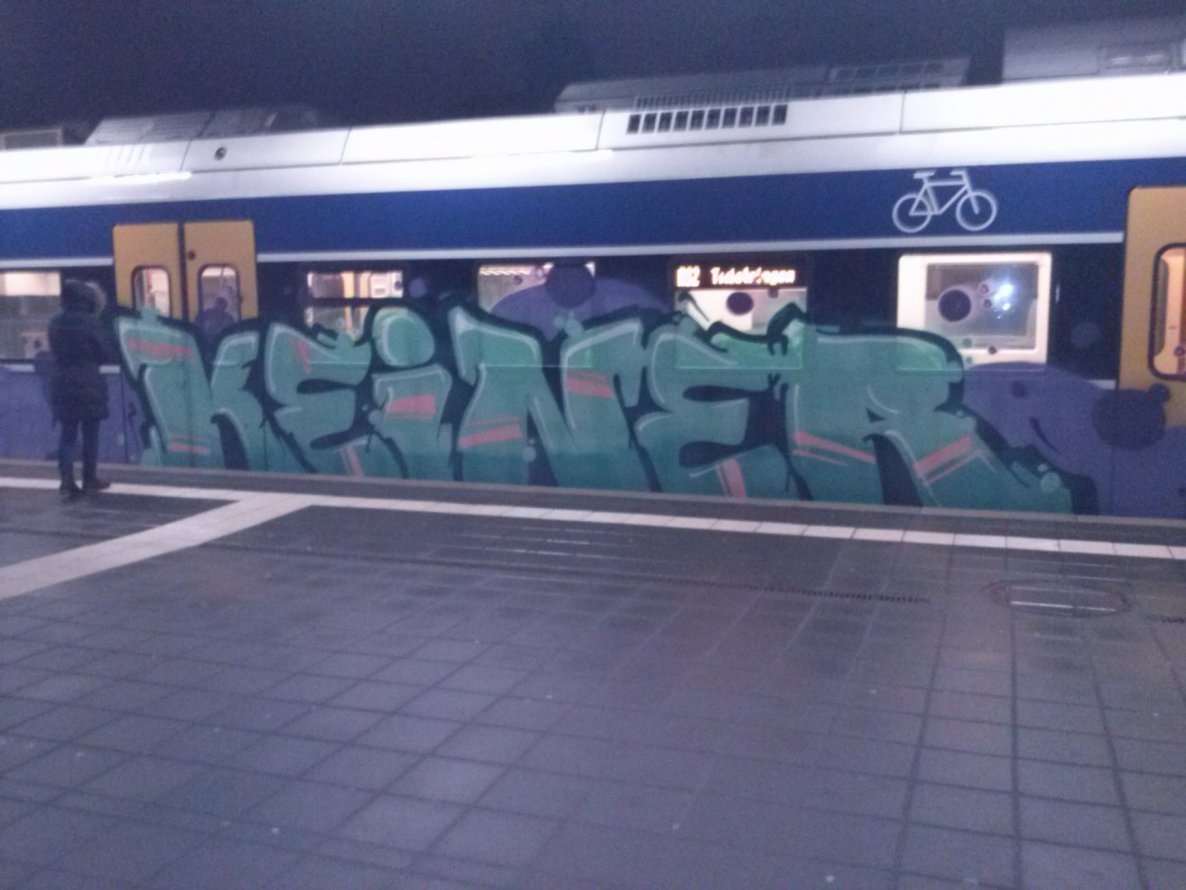 Graffiti Train - Photo by ZUGZWANG - keiner, bremerhaven, 27 (2014)