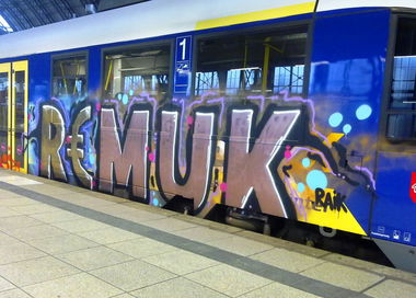 Graffiti Train - Photo by ZUGZWANG - remuk, bremen (2015)