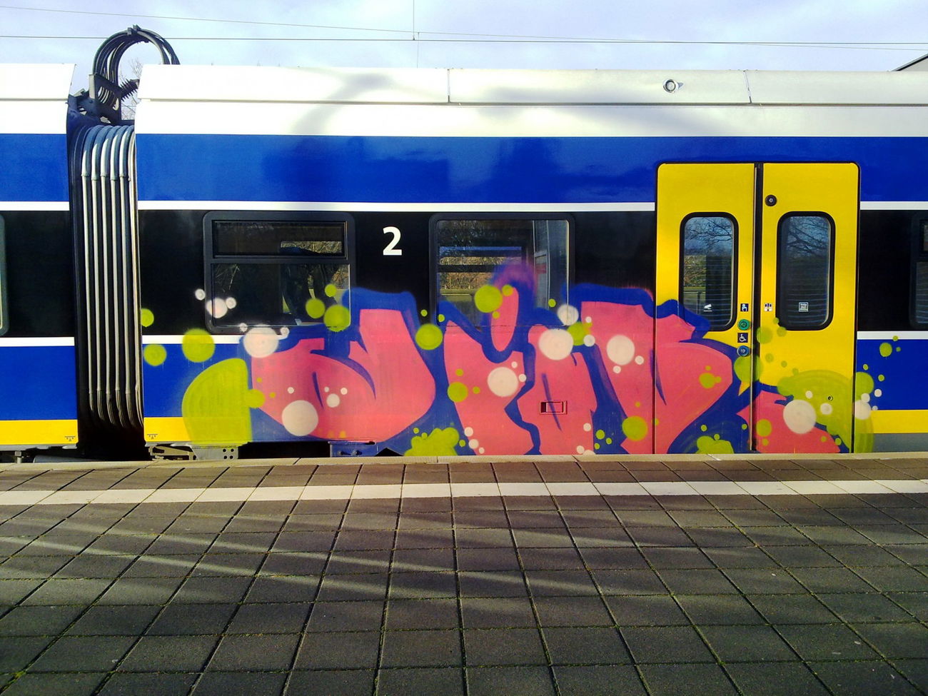 Graffiti Train - Photo by ZUGZWANG - aior (2015)