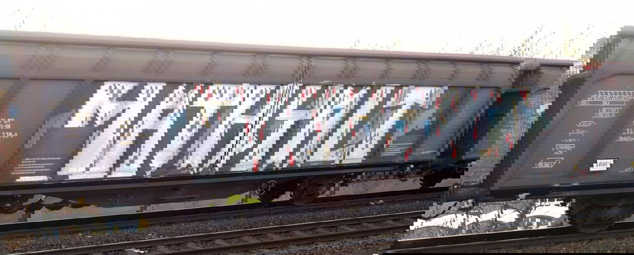 Graffiti Train - Photo by ZUGZWANG - bremerhaven