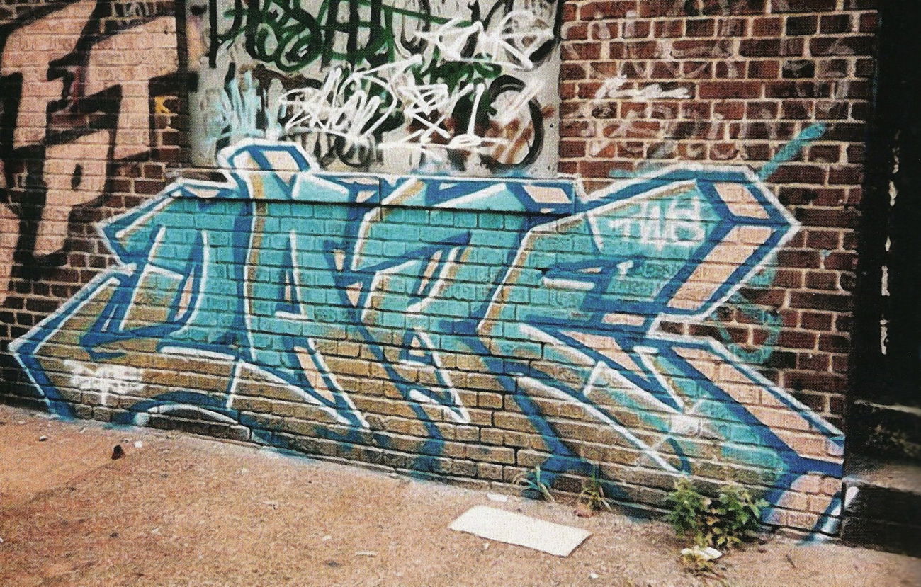 Graffiti Wall - Photo by ZUGZWANG - dare