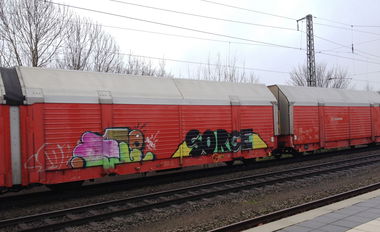 Graffiti Train - Photo by ZUGZWANG - sorge