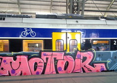 Graffiti Train - Photo by ZUGZWANG - motor (2016)