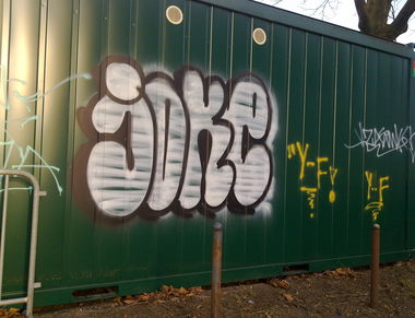 Graffiti Bombing - Photo by ZUGZWANG