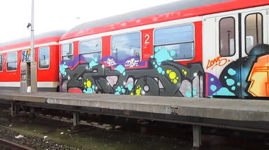 Graffiti Train - Photo by ZUGZWANG - zztop
