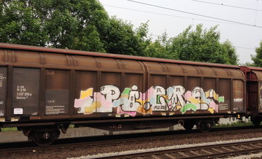 Graffiti Train - Photo by ZUGZWANG - pierre