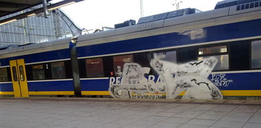 Graffiti Train - Photo by ZUGZWANG (2017)