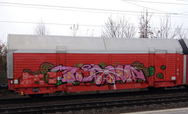 Graffiti Train - Photo by ZUGZWANG