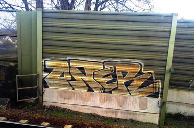 Graffiti Bombing - Photo by ZUGZWANG
