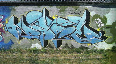 Graffiti Wall - Photo by ZUGZWANG - dare