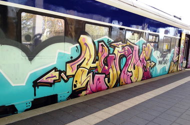 Graffiti Train - Photo by ZUGZWANG (2018)