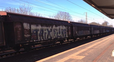 Graffiti Train - Photo by ZUGZWANG