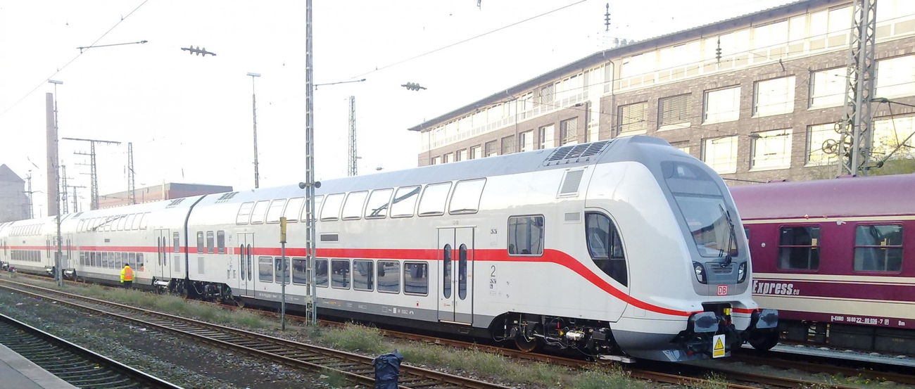 Graffiti Train - Photo by ZUGZWANG