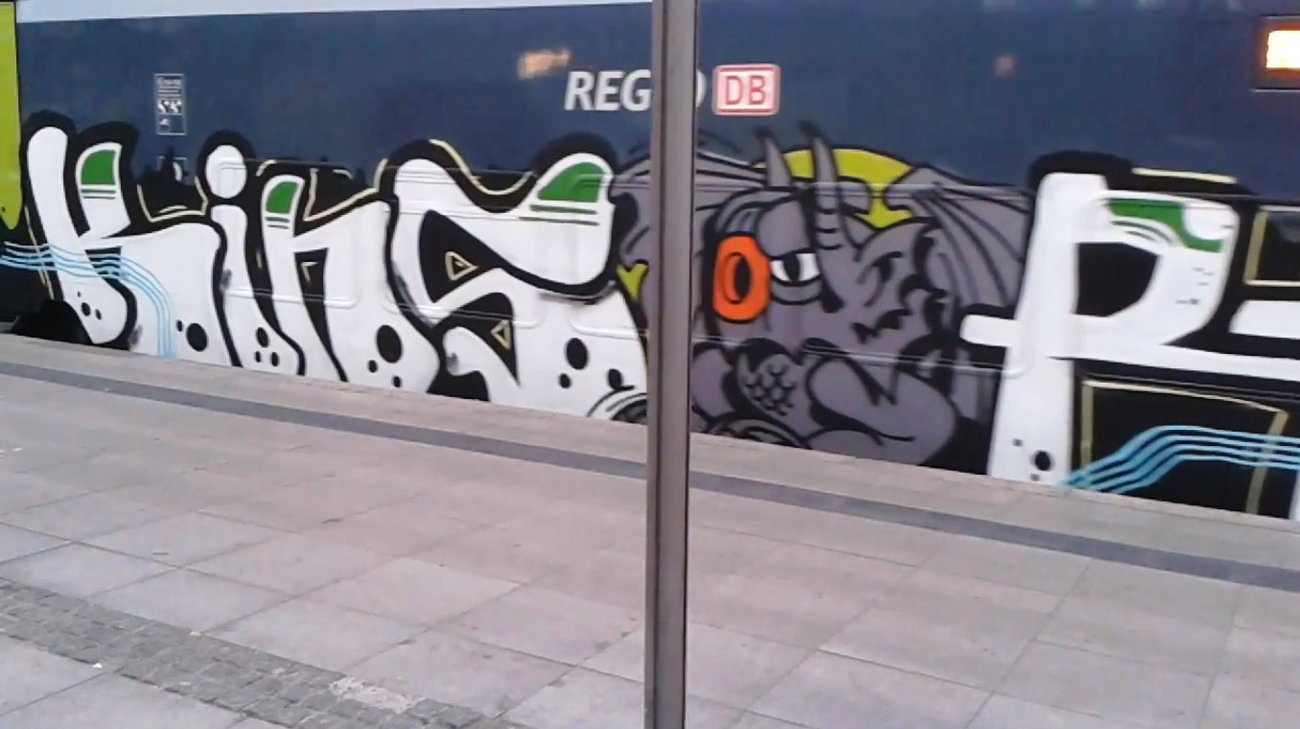 Graffiti Photo by ZUGZWANG - kins, dsf (2016)