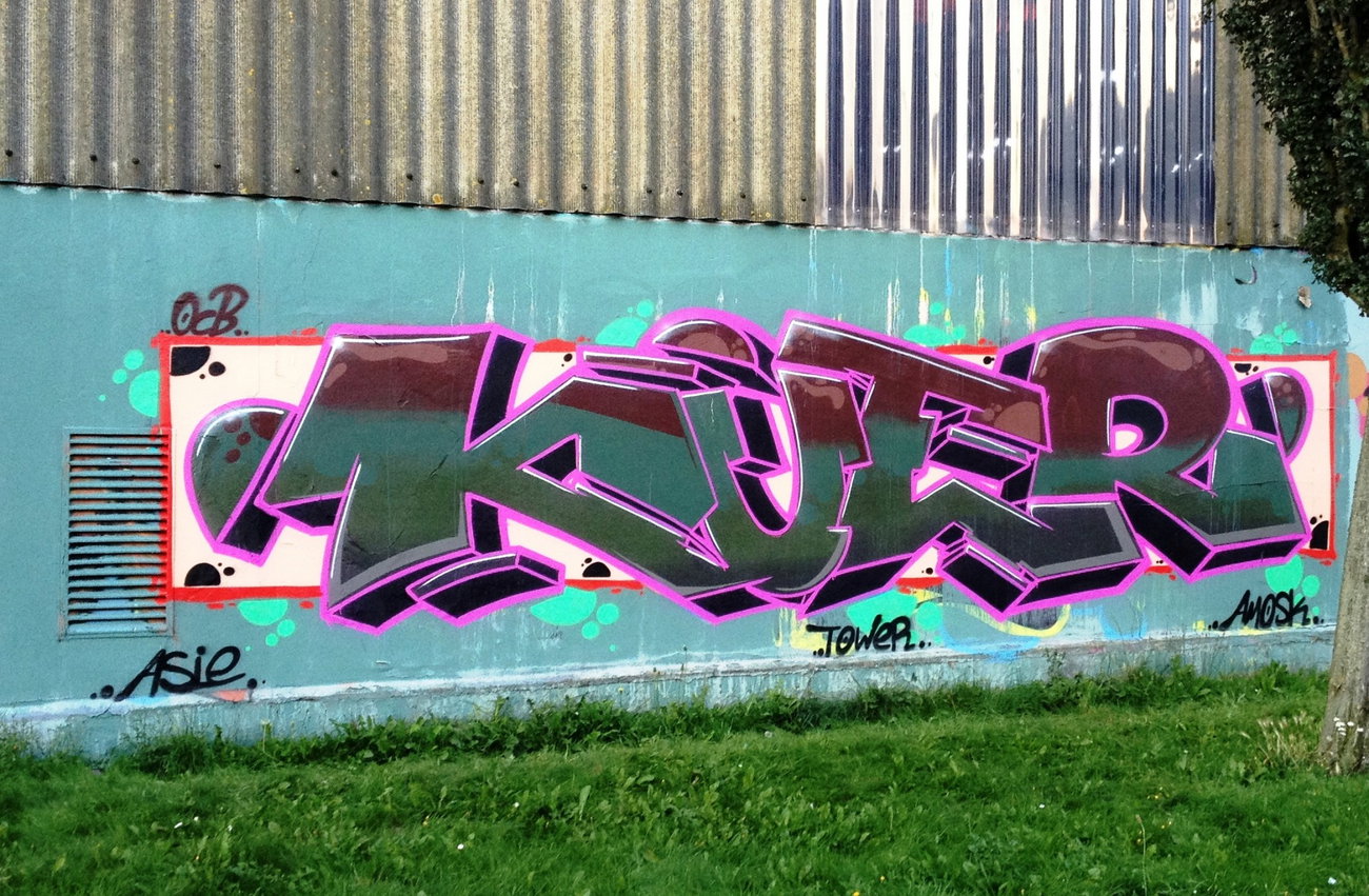 Graffiti Wall - Photo by ZUGZWANG