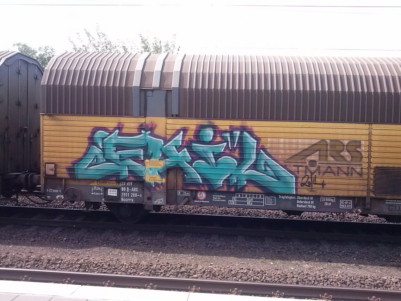 Graffiti Train - Photo by ZUGZWANG - bremerhaven (2015)