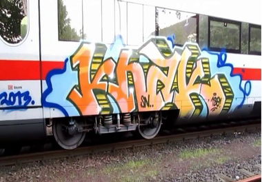 Graffiti Train - Photo by ZUGZWANG - knack, hamburg, sn (2013)