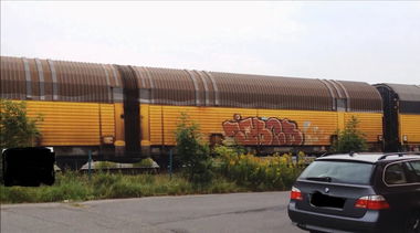 Graffiti Train - Photo by ZUGZWANG - jbcb