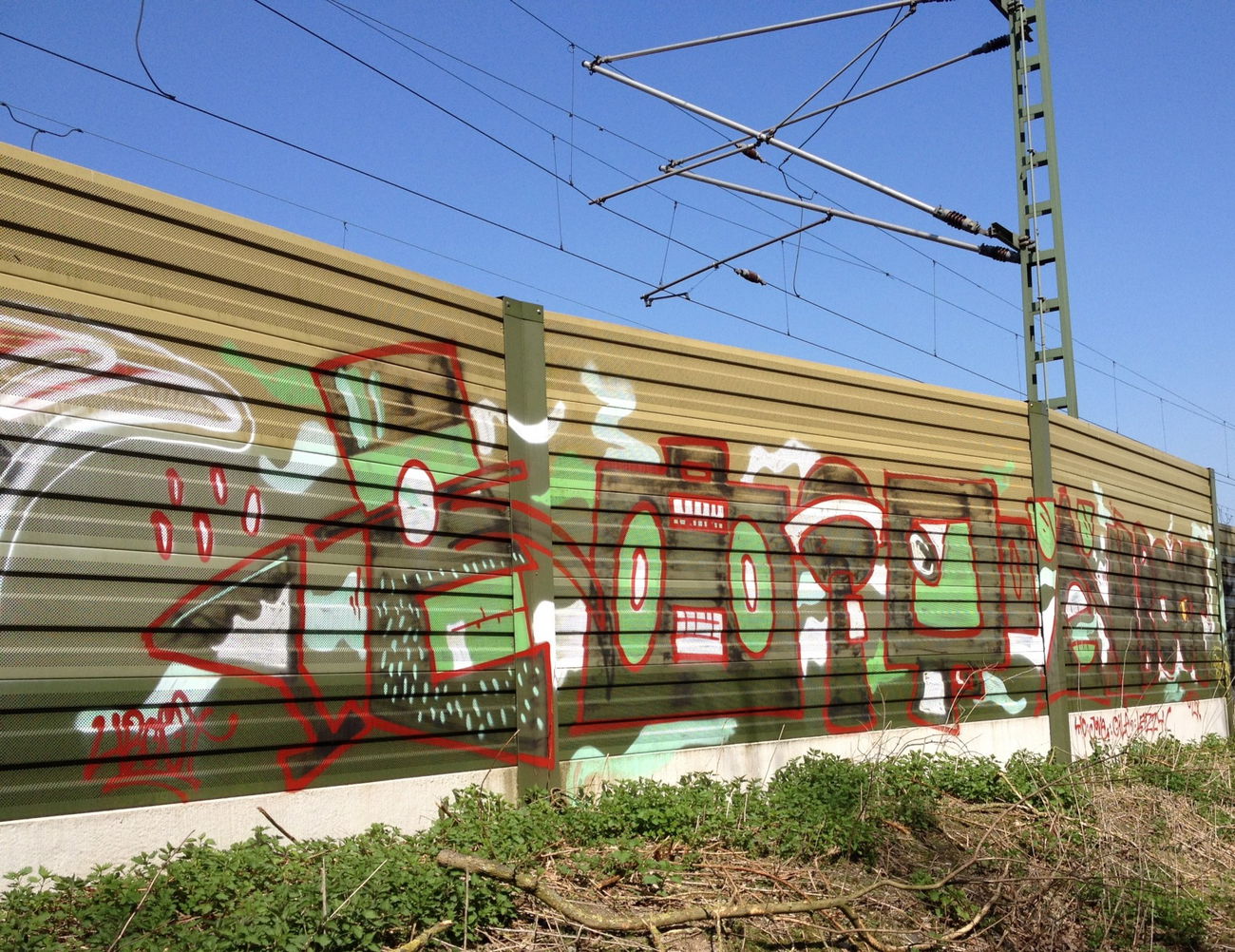 Graffiti Bombing - Photo by ZUGZWANG