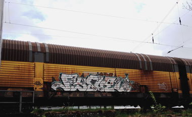 Graffiti Train - Photo by ZUGZWANG