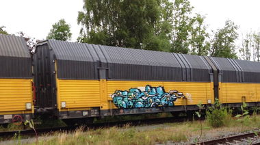 Graffiti Train - Photo by ZUGZWANG - burns