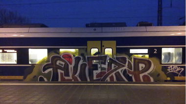 Graffiti Train - Photo by ZUGZWANG - akie (2016)