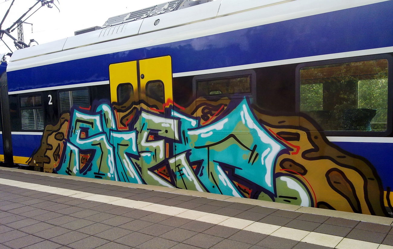 Graffiti Train - Photo by ZUGZWANG - siet (2016)