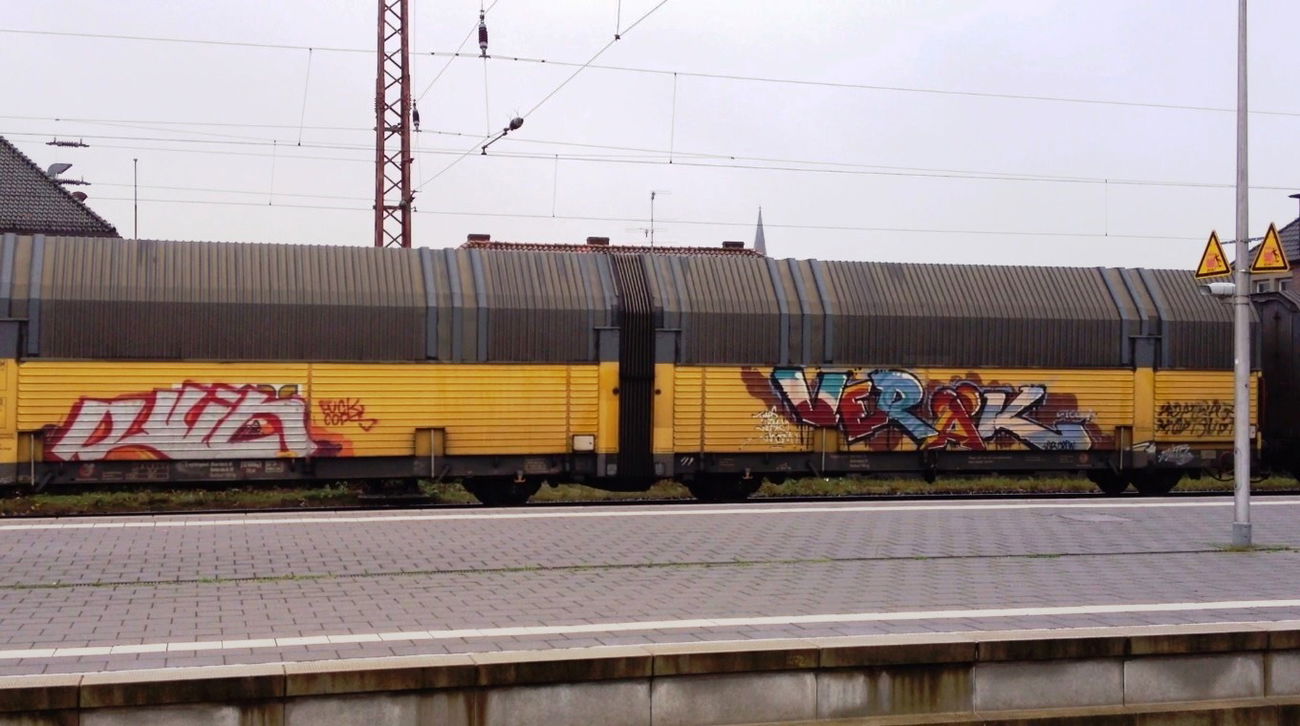 Graffiti Train - Photo by ZUGZWANG