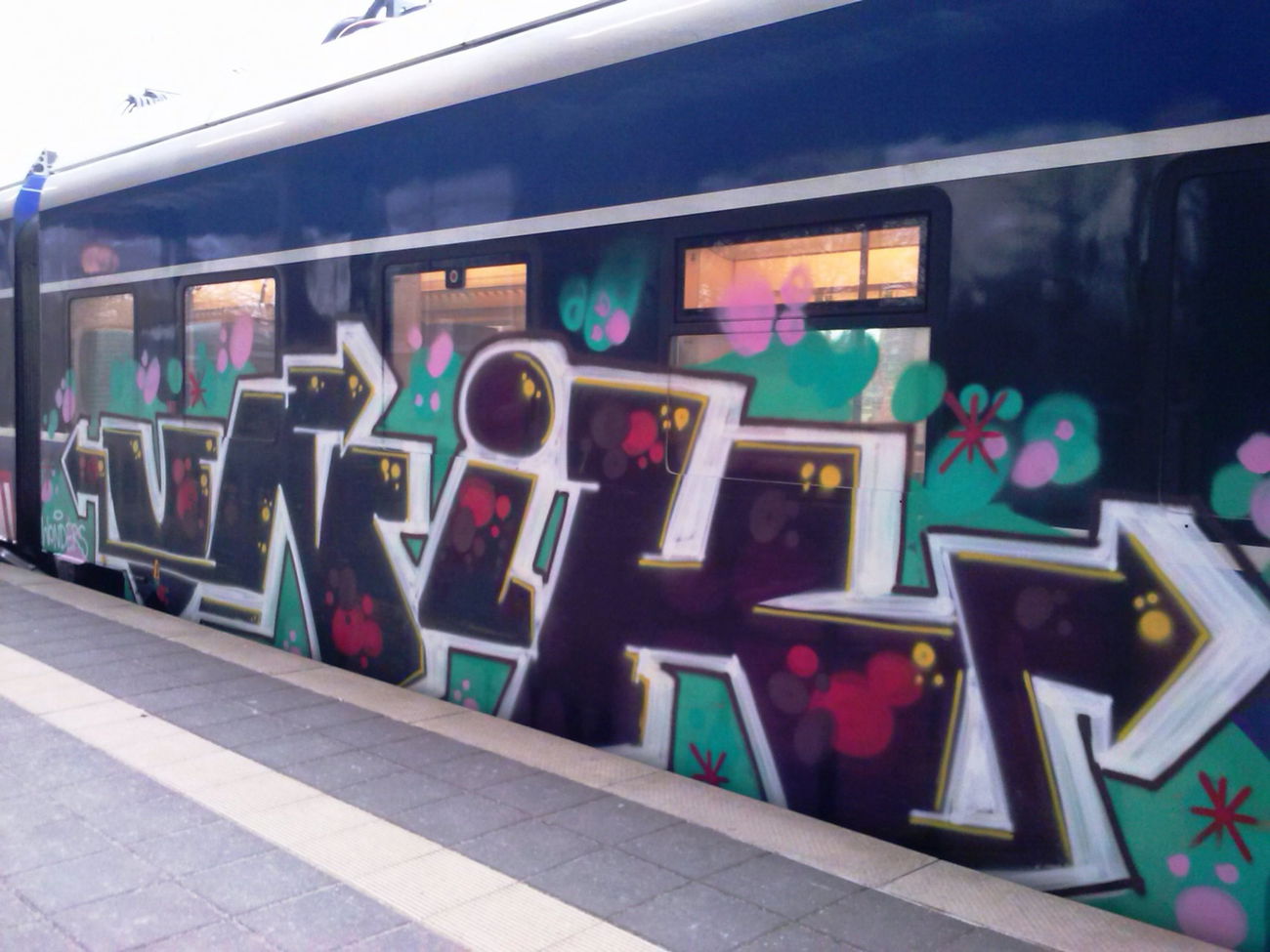 Graffiti Train - Photo by ZUGZWANG (2017)