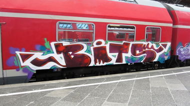 Graffiti Train - Photo by ZUGZWANG