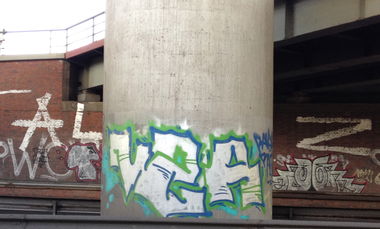 Graffiti Bombing - Photo by ZUGZWANG - vza