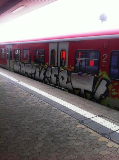 Graffiti Train - Photo by ZUGZWANG (2016)