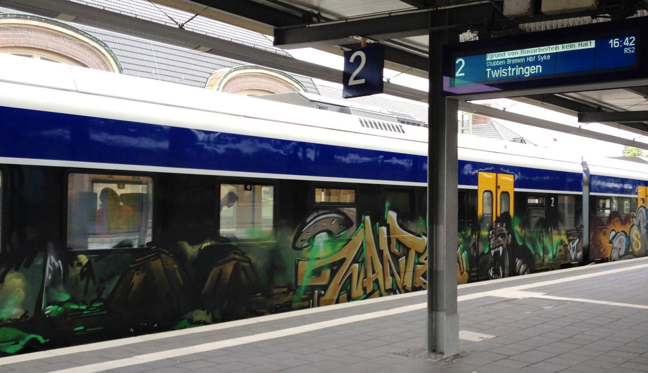 Graffiti Train - Photo by ZUGZWANG - wanted (2017)