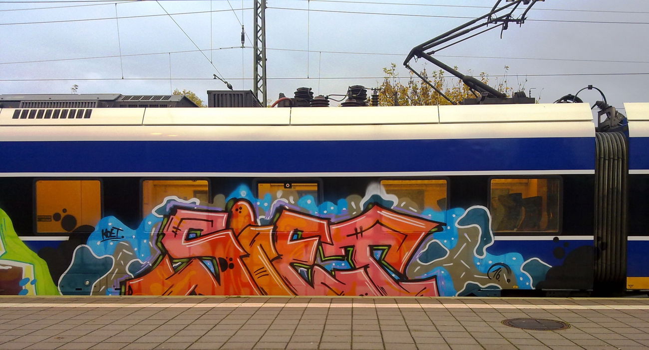Graffiti Train - Photo by ZUGZWANG - siet (2016)