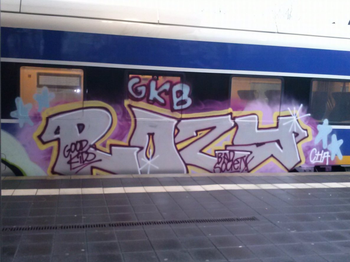 Graffiti Train - Photo by ZUGZWANG - rozy, bremerhaven, 27 (2014)