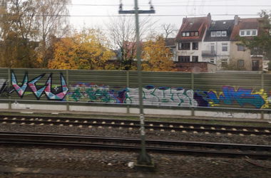 Graffiti Bombing - Photo by ZUGZWANG - vcu