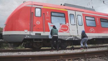 Graffiti Video - Photo by ZUGZWANG - cr, cfs, osir