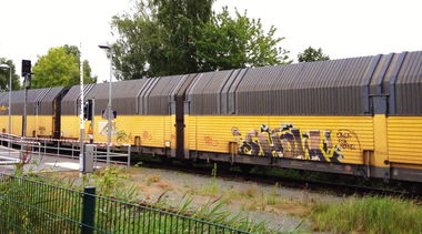 Graffiti Train - Photo by ZUGZWANG