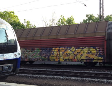 Graffiti Train - Photo by ZUGZWANG